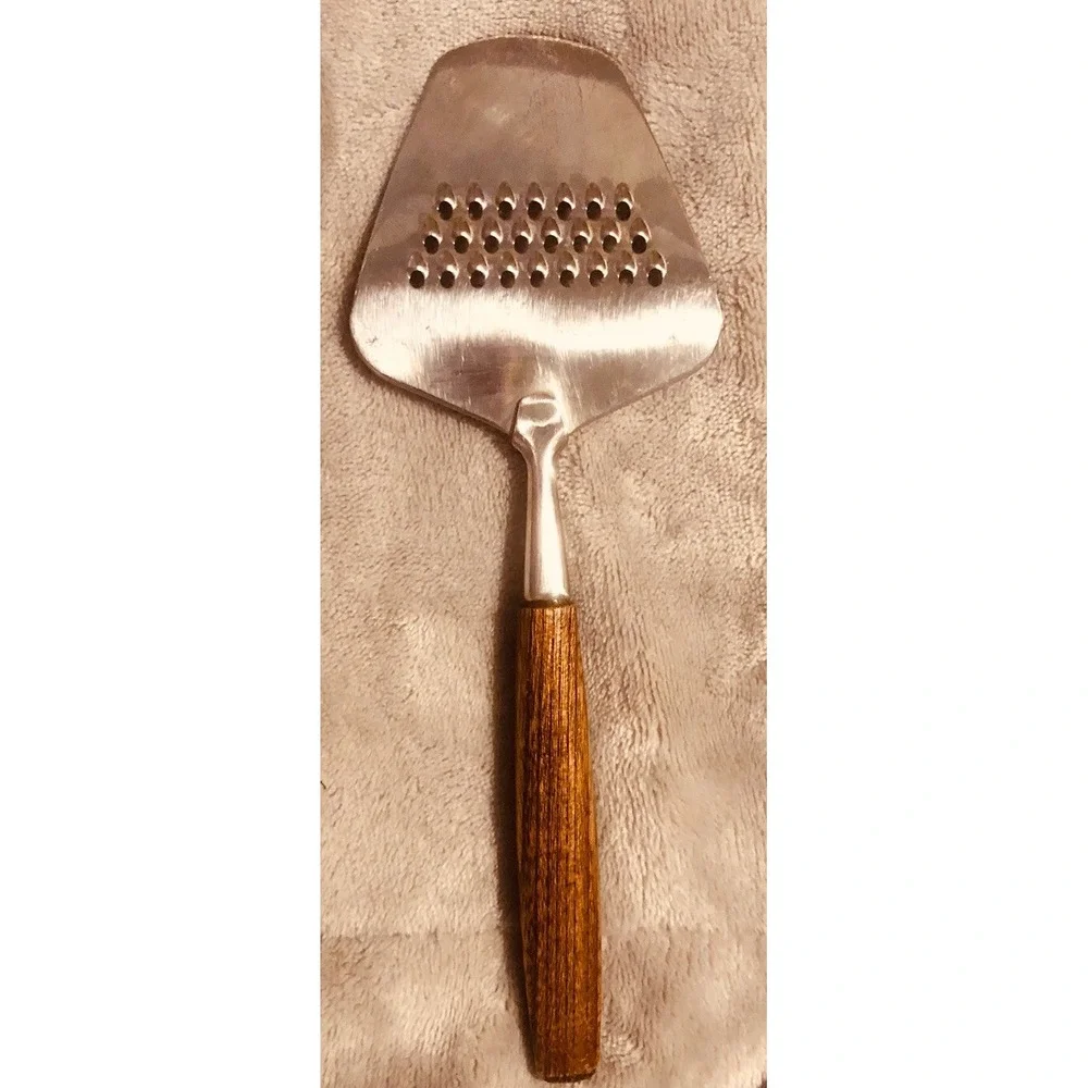 Vintage Elesva Holland Cheese Slicer Wooden‎ Handle